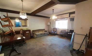 Olivos - A 2 cuadras de Av. Maipú - Chalet a refaccionar - Planta Baja con excelente frente!