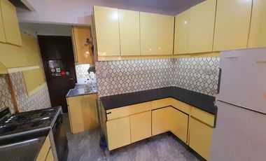 Olivos - A 2 cuadras de Av. Maipú - Chalet a refaccionar - Planta Baja con excelente frente!