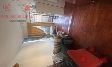 Departamento con un dormitorio, cocina, living comedor, baño, balcón, cochera, quincho en la terraza.-