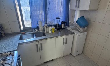 Departamento con un dormitorio, cocina, living comedor, baño, balcón, cochera, quincho en la terraza.-
