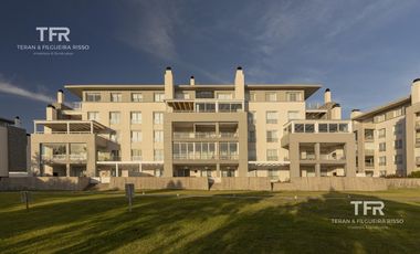 Venta en Águila de Al Golf 19 de Costa Esmeralda - 4 ambientes - balcón con cerramiento