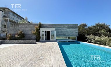 Venta en Águila de Al Golf 19 de Costa Esmeralda - 4 ambientes - balcón con cerramiento