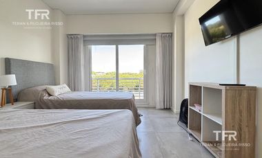Venta en Águila de Al Golf 19 de Costa Esmeralda - 4 ambientes - balcón con cerramiento