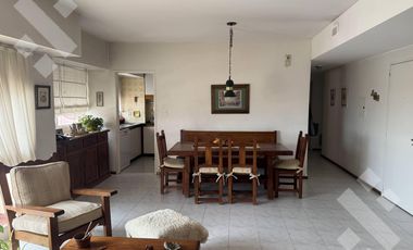 VENTA DEPARTAMENTO 5 DORM. (PISO COMPLETO CON COCHERA) - CENTRO, CIPOLLETTI