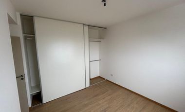 Departamento - 4 Ambientes  amplios con Balcón Piso 10  G -General San Martin