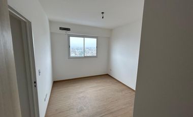 Departamento - 4 Ambientes  amplios con Balcón Piso 10  G -General San Martin