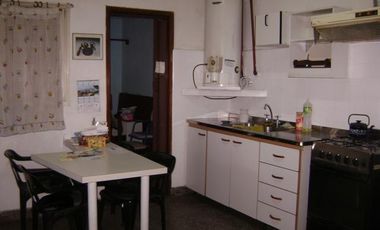 Ph de 4 ambientes con dos cocheras en venta en Boulogne