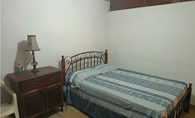 CASA BETANIA 285M 5 HABITACIONES TERRAZA AMPLIA CERCADA