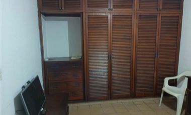 CASA BETANIA 285M 5 HABITACIONES TERRAZA AMPLIA CERCADA