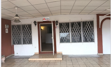 SE VENDE CASA BETANIA 285M 5 HABITACIONES TERRAZA AMPLIA CERCADA