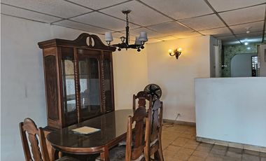 SE VENDE CASA BETANIA 285M 5 HABITACIONES TERRAZA AMPLIA CERCADA