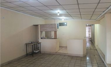 SE VENDE CASA BETANIA 285M 5 HABITACIONES TERRAZA AMPLIA CERCADA