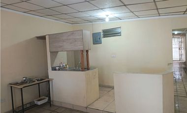 SE VENDE CASA BETANIA 285M 5 HABITACIONES TERRAZA AMPLIA CERCADA