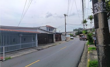 SE VENDE CASA BETANIA 285M 5 HABITACIONES TERRAZA AMPLIA CERCADA