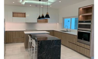 SE VENDE CASA EN ALTOS DE PANAMA  HORIZONTES II 600M 4 HABITACIONES