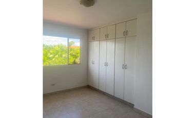 ALQUILO CASA EN BRISA DEL GOLF EN PH VILLA ALTA EN ESQUINA