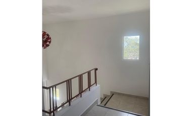 ALQUILO CASA EN BRISA DEL GOLF EN PH VILLA ALTA EN ESQUINA