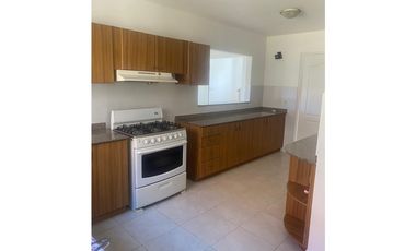 ALQUILO CASA EN BRISA DEL GOLF EN PH VILLA ALTA EN ESQUINA