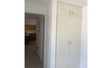 ALQUILO CASA EN BRISA DEL GOLF EN PH VILLA ALTA EN ESQUINA