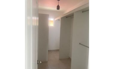 ALQUILO CASA EN BRISA DEL GOLF EN PH VILLA ALTA EN ESQUINA