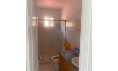 ALQUILO CASA EN BRISA DEL GOLF EN PH VILLA ALTA EN ESQUINA