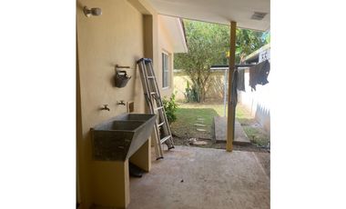 ALQUILO CASA EN BRISA DEL GOLF EN PH VILLA ALTA EN ESQUINA