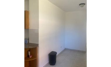 ALQUILO CASA EN BRISA DEL GOLF EN PH VILLA ALTA EN ESQUINA