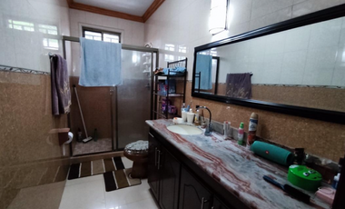 SE VENDE CASA ALTOS DE PANAMA CONDADO DEL REY 4 HABITACION 675M PATIO