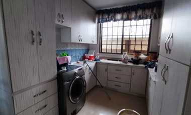 SE VENDE CASA ALTOS DE PANAMA CONDADO DEL REY 4 HABITACION 675M PATIO