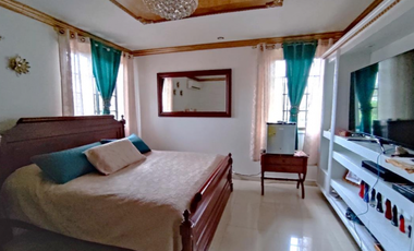 SE VENDE CASA ALTOS DE PANAMA CONDADO DEL REY 4 HABITACION 675M PATIO