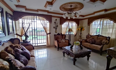 SE VENDE CASA ALTOS DE PANAMA CONDADO DEL REY 4 HABITACION 675M PATIO