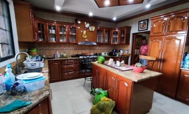 SE VENDE CASA ALTOS DE PANAMA CONDADO DEL REY 4 HABITACION 675M PATIO