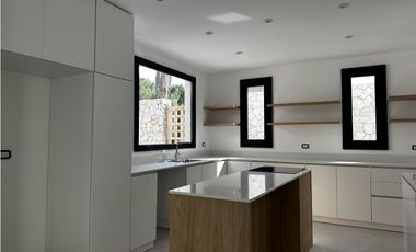 PINAMAR- CASA ISLA DEL GOLF A ESTRENAR -   ANTICIPO + CUOTAS