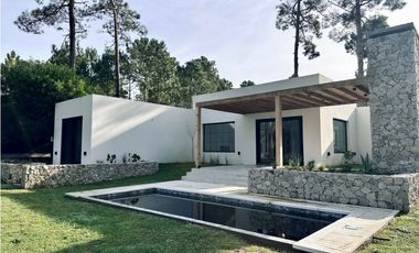 PINAMAR- CASA ISLA DEL GOLF A ESTRENAR -   ANTICIPO + CUOTAS