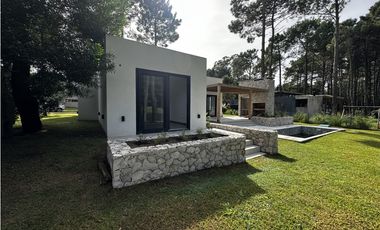 PINAMAR- CASA ISLA DEL GOLF A ESTRENAR -   ANTICIPO + CUOTAS