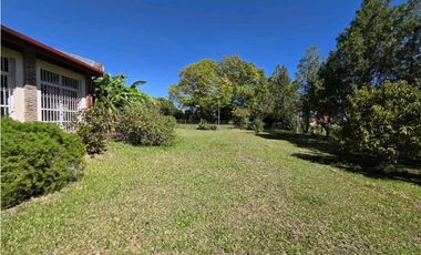 Vendo Casa con Amplio Parque en Concepción del Uruguay, Entre Ríos