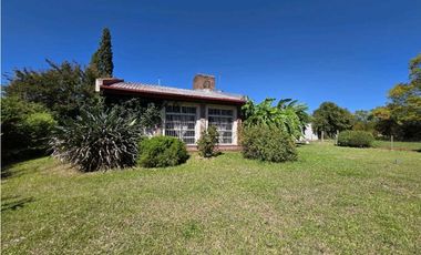 Vendo Casa con Amplio Parque en Concepción del Uruguay, Entre Ríos