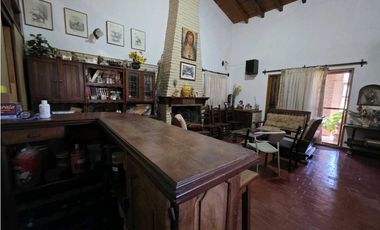 Vendo Casa con Amplio Parque en Concepción del Uruguay, Entre Ríos