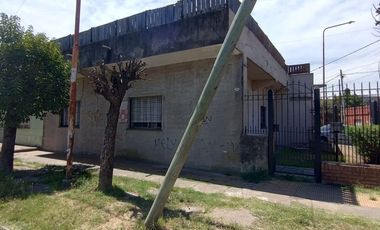 VENTA CASA 3 AMB RAFAEL CASTILLO