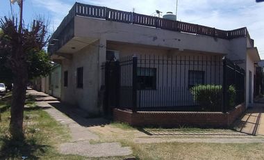VENTA CASA 3 AMB RAFAEL CASTILLO