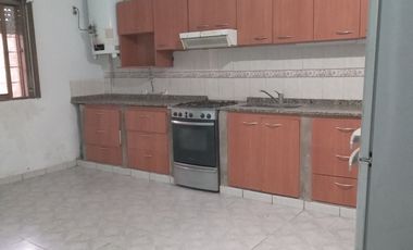 Alquiler PH Casa 3 Ambientes en Libertad, Merlo
