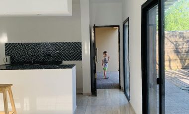 Casa amplia y luminosa de 3 dorm.