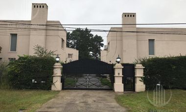 Casa - Esteban Echeverria - ALQUILER POR UN AÑO .  Pago adelantado