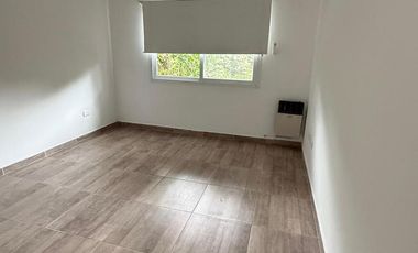 Casa - Esteban Echeverria - ALQUILER POR UN AÑO .  Pago adelantado