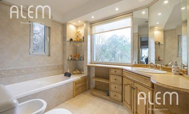 Casa en Venta en Saint Thomas Sur, Canning | 4 Dormitorios