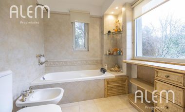 Casa en Venta en Saint Thomas Sur, Canning | 4 Dormitorios