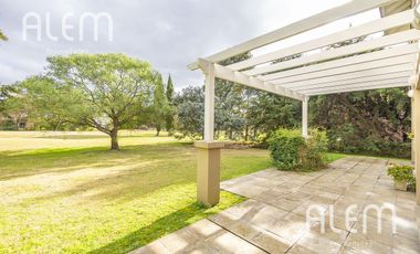 Casa en Venta en Saint Thomas Sur, Canning | 4 Dormitorios