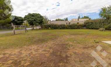 Alquiler casa 3 dormitorios con pileta B° Privado La Zagala