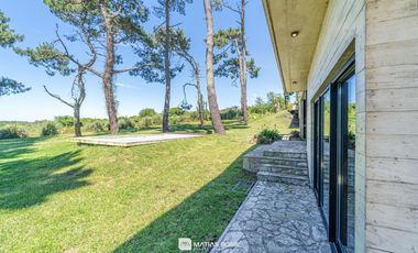 Venta - Casa 3 Ambientes con Diseño Único - Sierra de los Padres