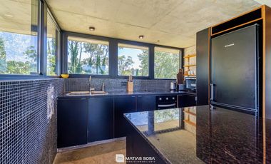 Venta - Casa 3 Ambientes con Diseño Único - Sierra de los Padres